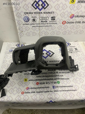 VOLKSWAGEN TRANSPORTER T7  T8 ORTA KONSOL 7L1857771