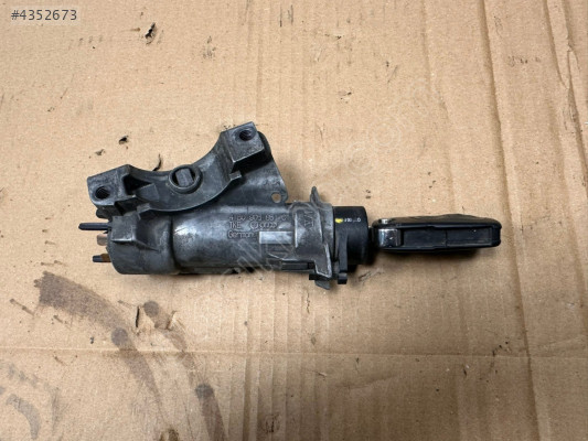 A4 GOLF LEON SUPERB KONTAK ANAHTAR KİLİT GÖBEĞİ 4B0905851C