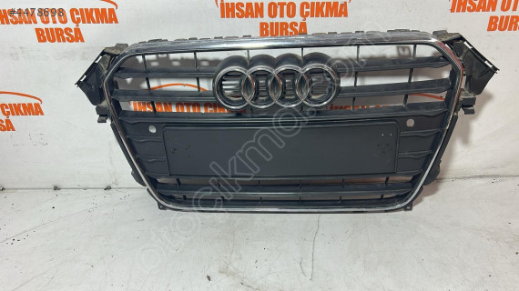 Audi a4 ön panjur orijinal çıkma 2013/17