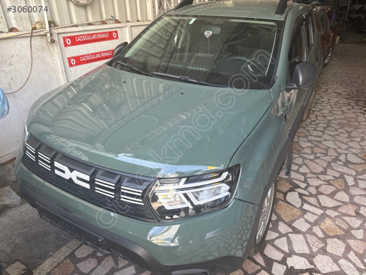 Dacia Duster 2020-2023 Çıkma Yeşil Motor Kaputu