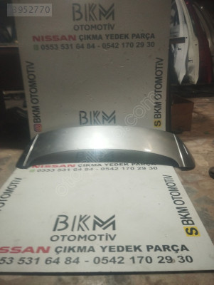 j11 Nissan Qashqai spoiler
