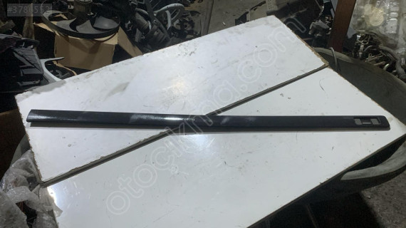 90587376 Opel Astra G Sağ Ön Kapı Çıtası