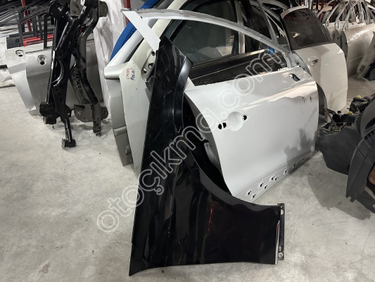 MERCEDES E SERİSİ W212 ÇIKMA ORJİNAL SAĞ ÖN ÇAMURLUK BD2