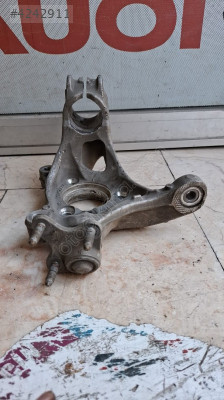 VOLKSWAGEN PASSAT B8 SAĞ ÖN TAŞIYICI