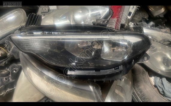 Fiat Egea sol ön far