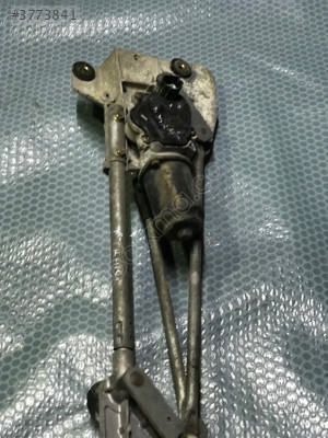 Nissan Xtrail Ön Cam Silgi Mekanizması
