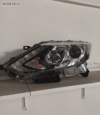 Nissan Qashqai J11 Sol Ön Far ve Diğer Parçalar - Mil Oto