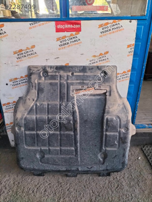 Volkswagen Transporter T6-T7 Çıkma Motor alt muhafaza 10-18