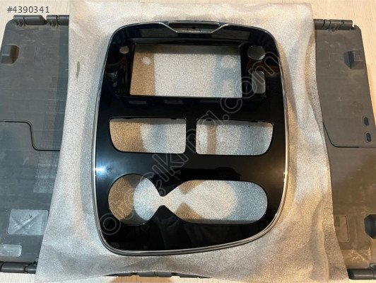 CLİO 4 TEYP ÇERÇEVESİ ORJİNAL 682607557R