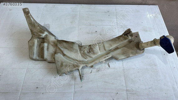 2009-2012 FORD KUGA 2.0 DİZEL OTOMATİK SİLECEK SU BİDONU