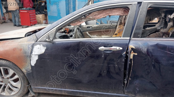 Honda Accord sol ön kapı çıkma