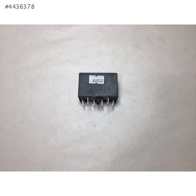 Alfa Romeo Rölesi A727511 12V