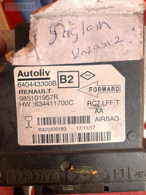 640443300b -985101957R Renault airbag beyni