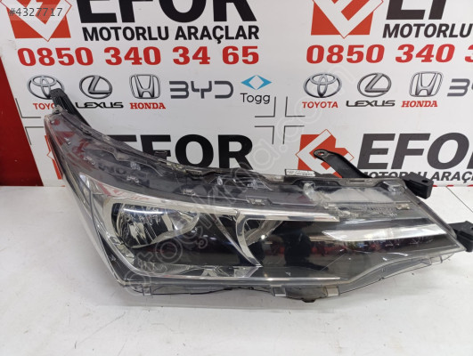 TOYOTA COROLLA SAĞ FAR ÇIKMA ORİJİNAL PARÇA