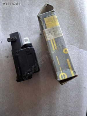 Renault 19-21 kapı kilit motor sol 5 fiş 7702127214