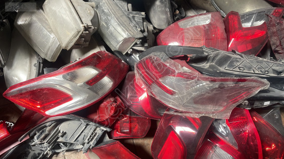 Peugeot 301 sol arka stop