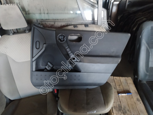 Renault Megane 2 sağ ön kapı döşemesi