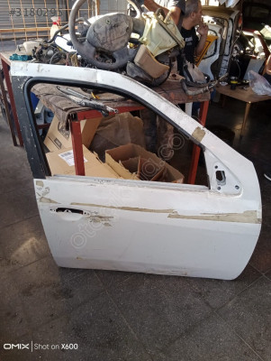 Renault symbol Talia kasa sağ ön kapı 50tl