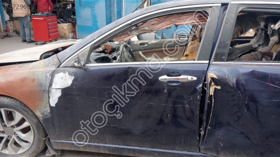 Honda Accord sol ön kapı çıkma