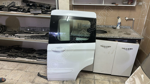 2015-2021 FORD COURİER SOL ARKA KAPI ORJ ÇIKMA