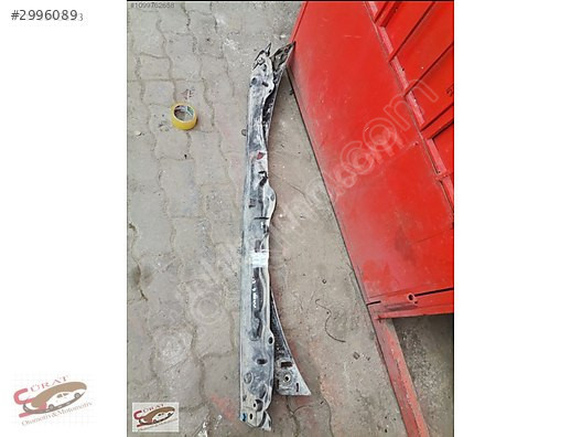 RENAULT MEGANE 4 ÖN CAM IZGARASI ORİJİNAL ÇIKMA