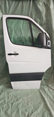 Mercedes sprinter sağ ön kapı dolu