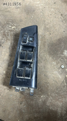 2003-2008 TOYOTA COROLLA SOL ÖN CAM DÜGMELERİ