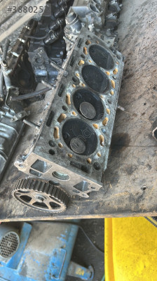 Peugeot 406 1.8 benzinli silindir kapağı