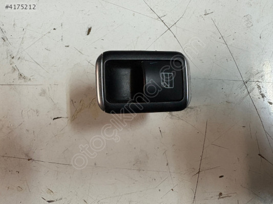 MERCEDES CLA 117 KASA SOL ARKA CAM DÜĞMESİ ORJİNAL