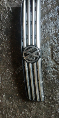 Volkswagen Passat B5 için 3B0853653 Ön Panjur