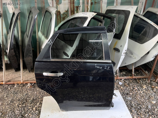 FORD FOCUS 2.5 SAĞ ARKA KAPI MONTECAR