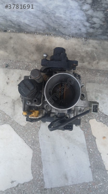 Peugeot 306 1.8 8 valf kelebek boğazı Orjinal sökme dkn