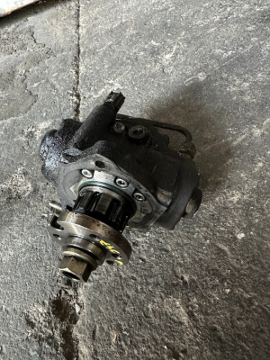 FORD TRANSİT W347 MAZOT POMPASI ÜÇEL OTO ÇIKMA BURSA