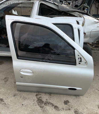 Renault Clio 2 sağ ön kapı orijinal