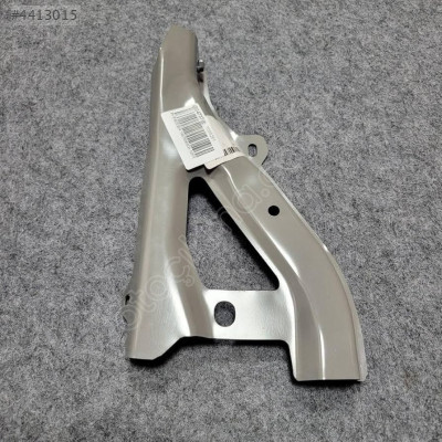 ÖN ÇAMURLUK ALT TUTUCU SOL TESLA MODEL Y HMP 1487696-S0-A