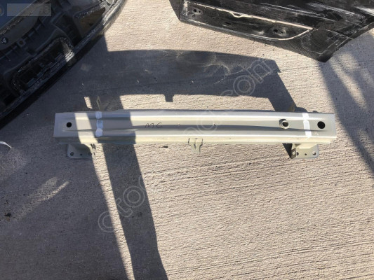 MG ZS ÖN TAMPON DEMİRİ