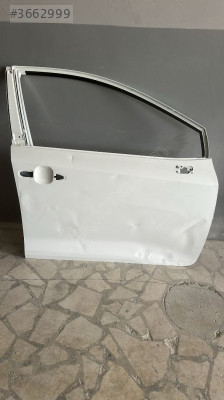 TOYOTA COROLLA BEYAZ SAĞ ÖN KAPI