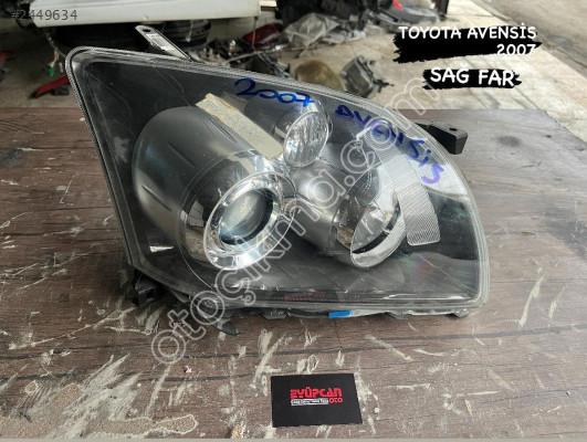 TOYOTA AVENSİS SAĞ FAR ORJİNAL EYUPCAN OTO'DA