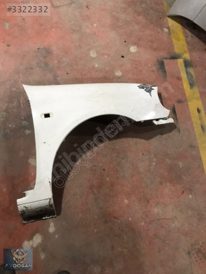 OTO CEM'DEN ÇIKMA RENAULT CLİO SYMBOL SAĞ ÖN ÇAMURLUK 2000-2001