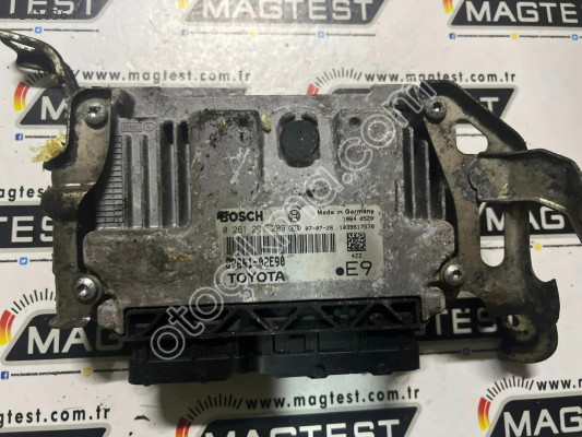 Toyota Auris Motor Beyni 89661-02E90 0261201209