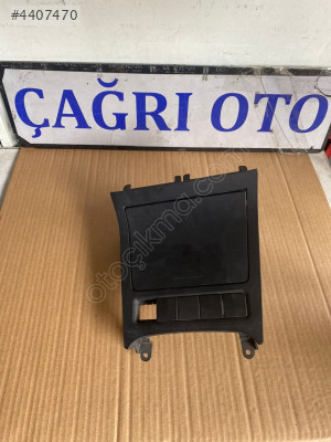 GOLF 6 ORTA KONSOL ÇAKMAKLIK ORJİNAL 5K0857961 ÇAĞRI OTO