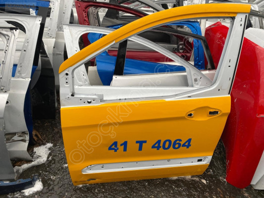 MİRİM OTODAN FORD COURİER SOL ÖN KAPI KAPLAMA GÖÇÜKLÜK