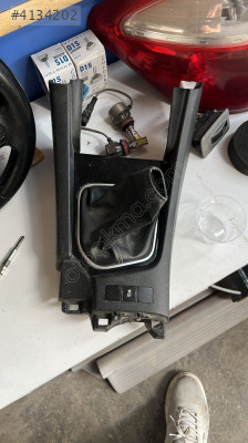 Toyota Corolla vites bakaliti orta konsol