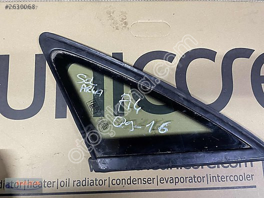 AUDİ A4 SOL ARKA KELEBEK CAMI 09-16