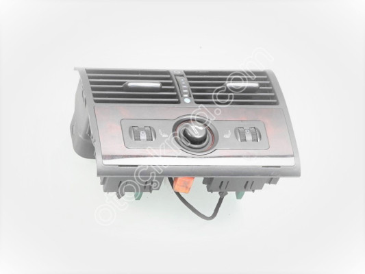 Audi	A8 4D Arka Hava Kalorifer Izgarası Koltuk Isıtma Düğmesi