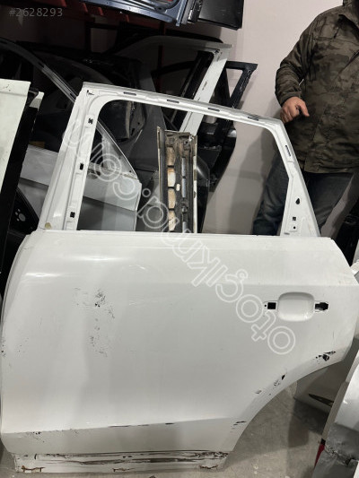 AUDİ Q5 ÇIKMA ORJİNAL SOL ARKA KAPI BD1