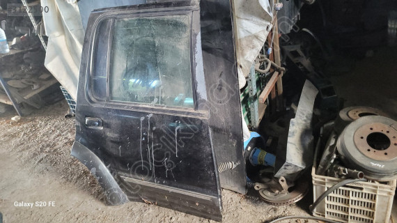 Ford explorer sağ arka kapı