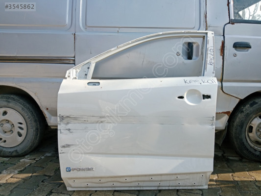 Nissan Qashqai sol ön kapı çıkma orijinal