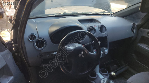 MİTSUBİSHİ COLT KOMPLE GÖĞÜSLÜK