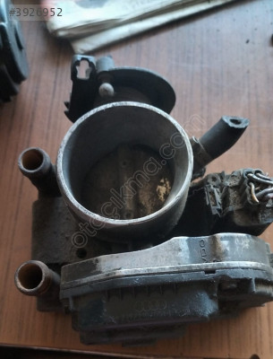058133063 Audi A4 1.8 gaz kelebeği